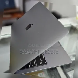 New Laptop Apple MacBook 2017 8GB Intel Core I5 SSD 256GB