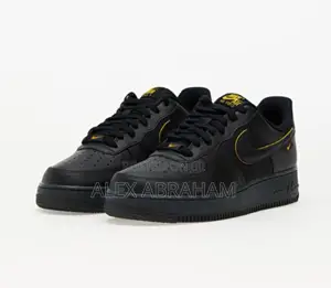 Air Force 1 “Black University Gold”