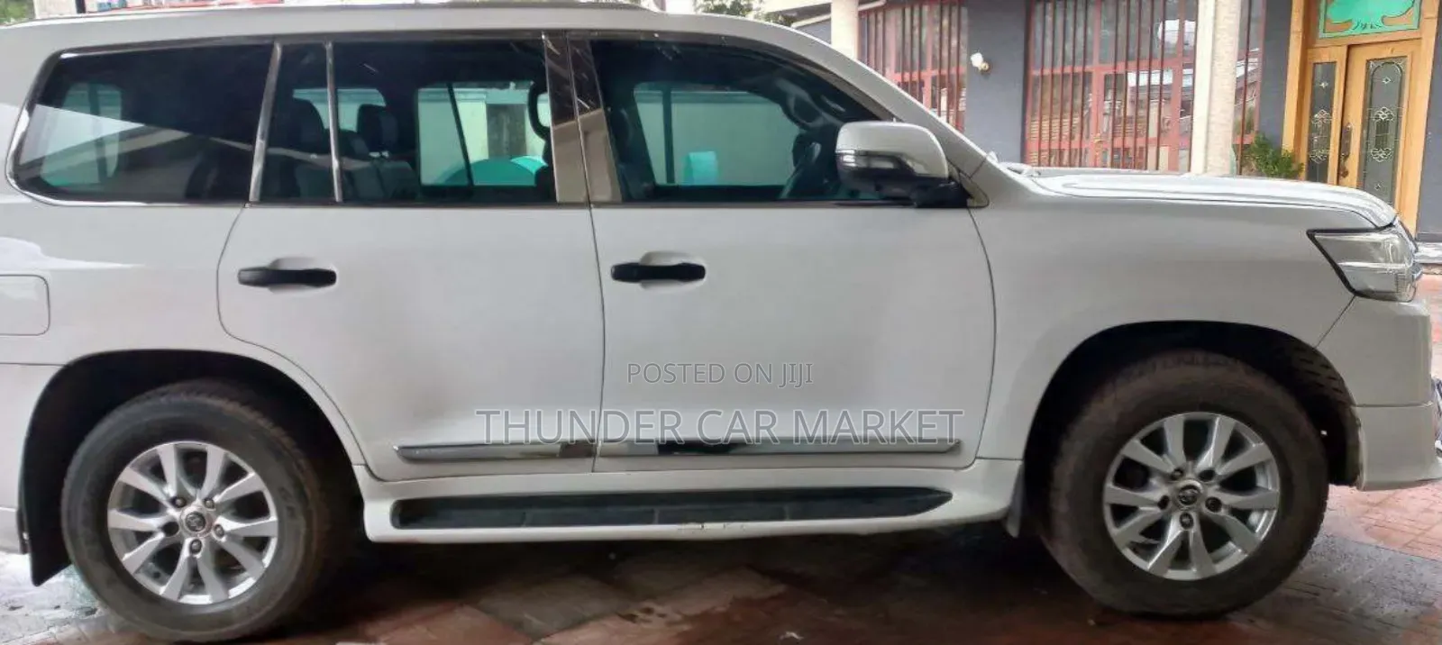 Toyota Land Cruiser 2010 Silver