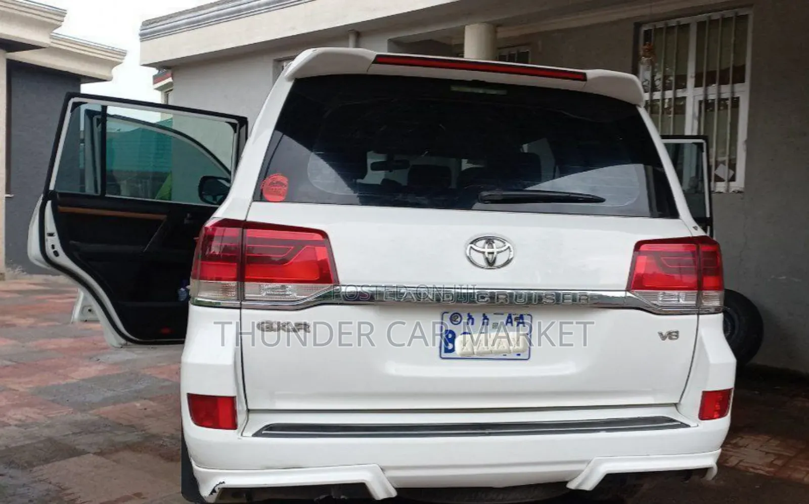Toyota Land Cruiser 2010 Silver