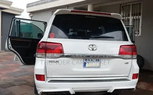 Toyota Land Cruiser 2010 Silver