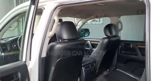 Toyota Land Cruiser 2010 Silver