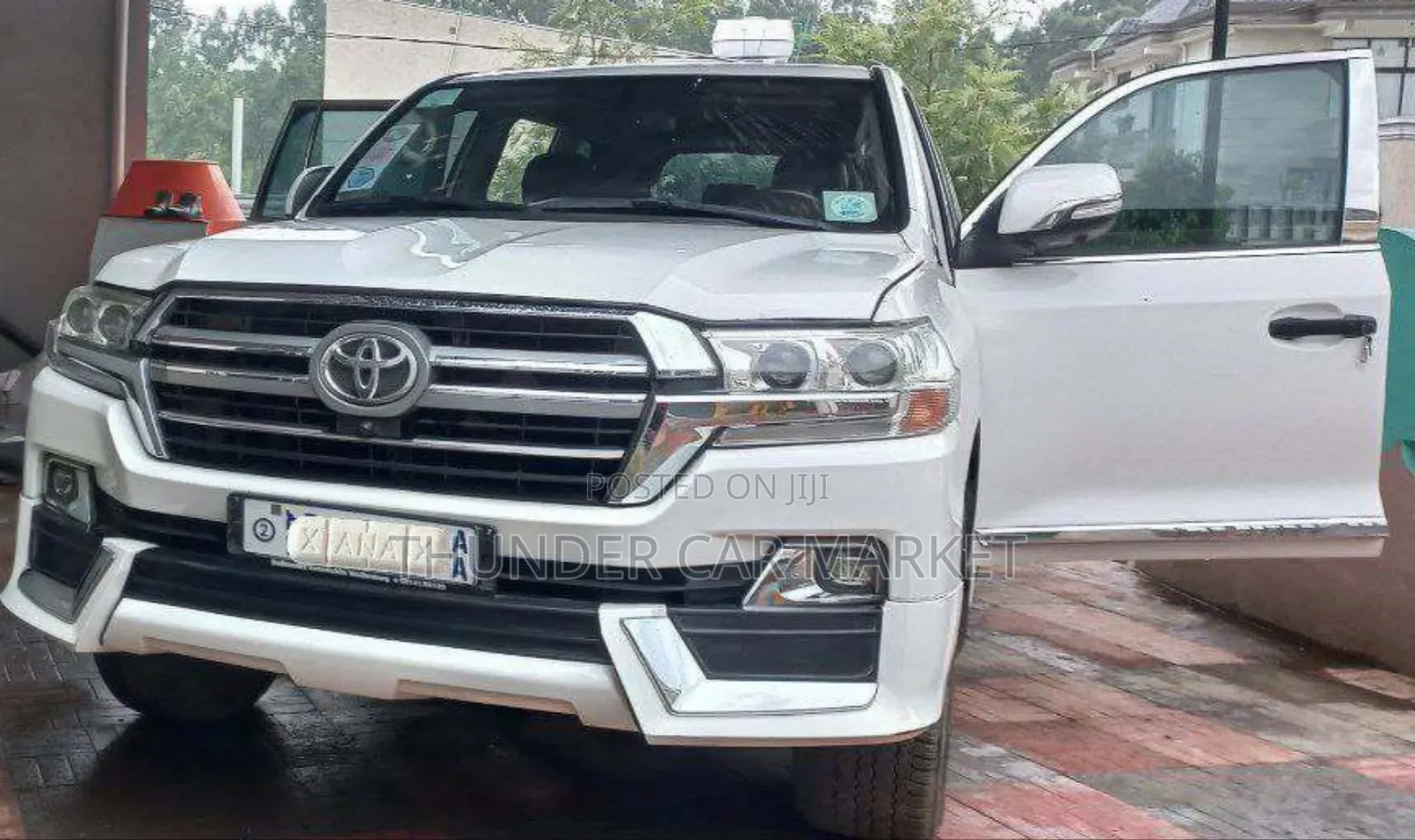 Toyota Land Cruiser 2010 Silver