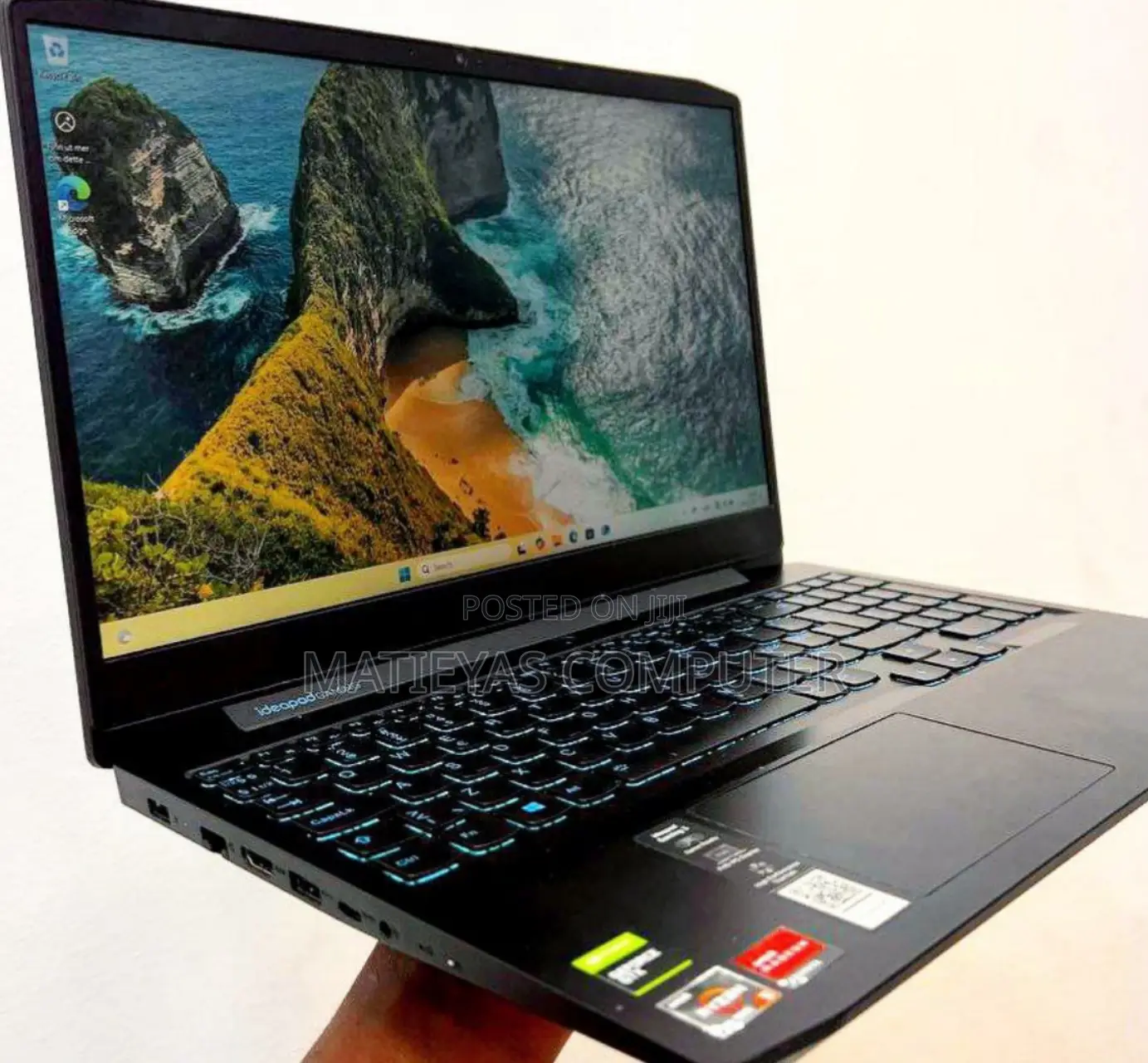 New Laptop Lenovo 8GB AMD Ryzen 5 SSD 256GB