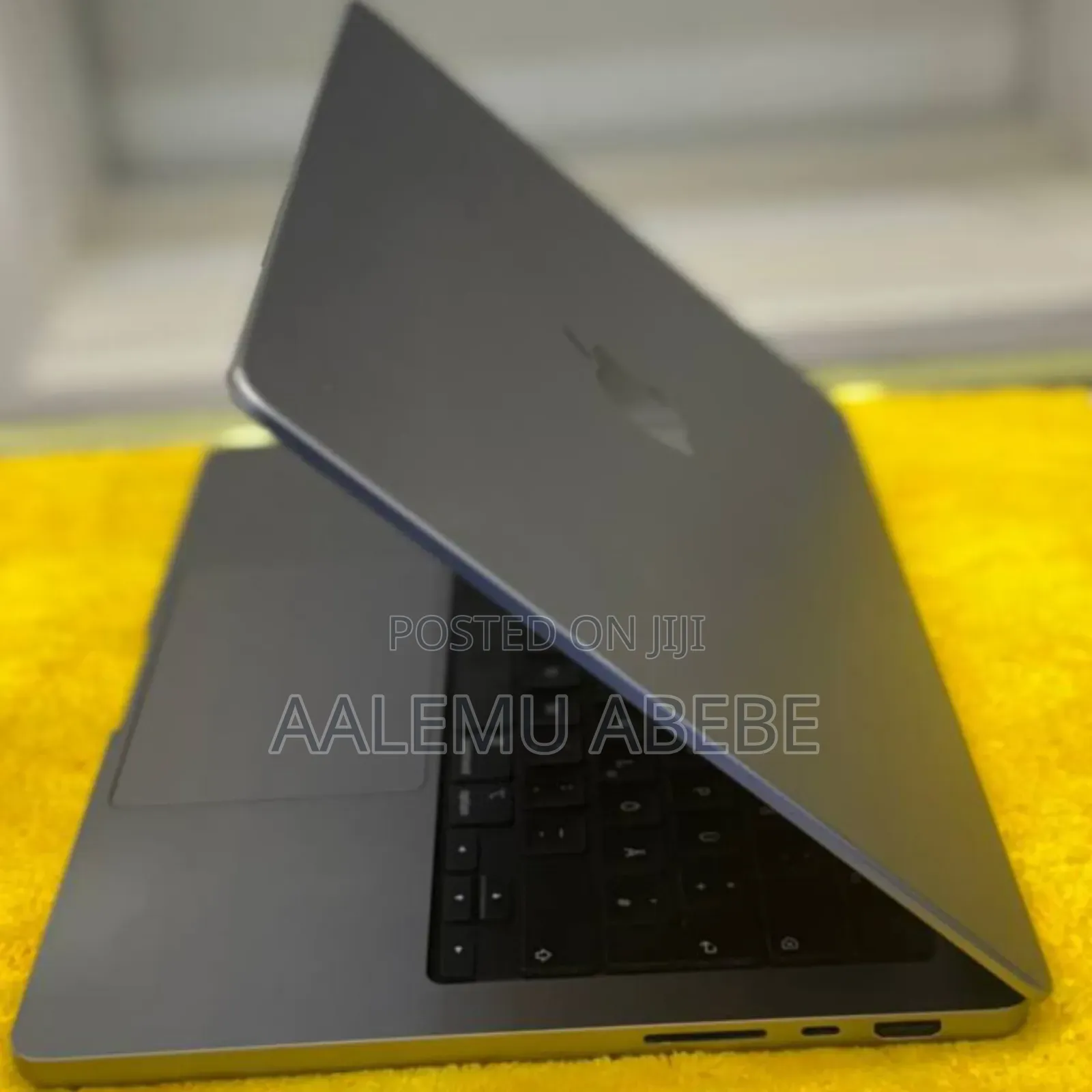 New Laptop Apple MacBook Pro M1 16GB Apple M1 Pro SSD 512GB