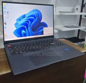 New Laptop Asus Vivobook 16 16GB Intel Core I7 SSD 512GB