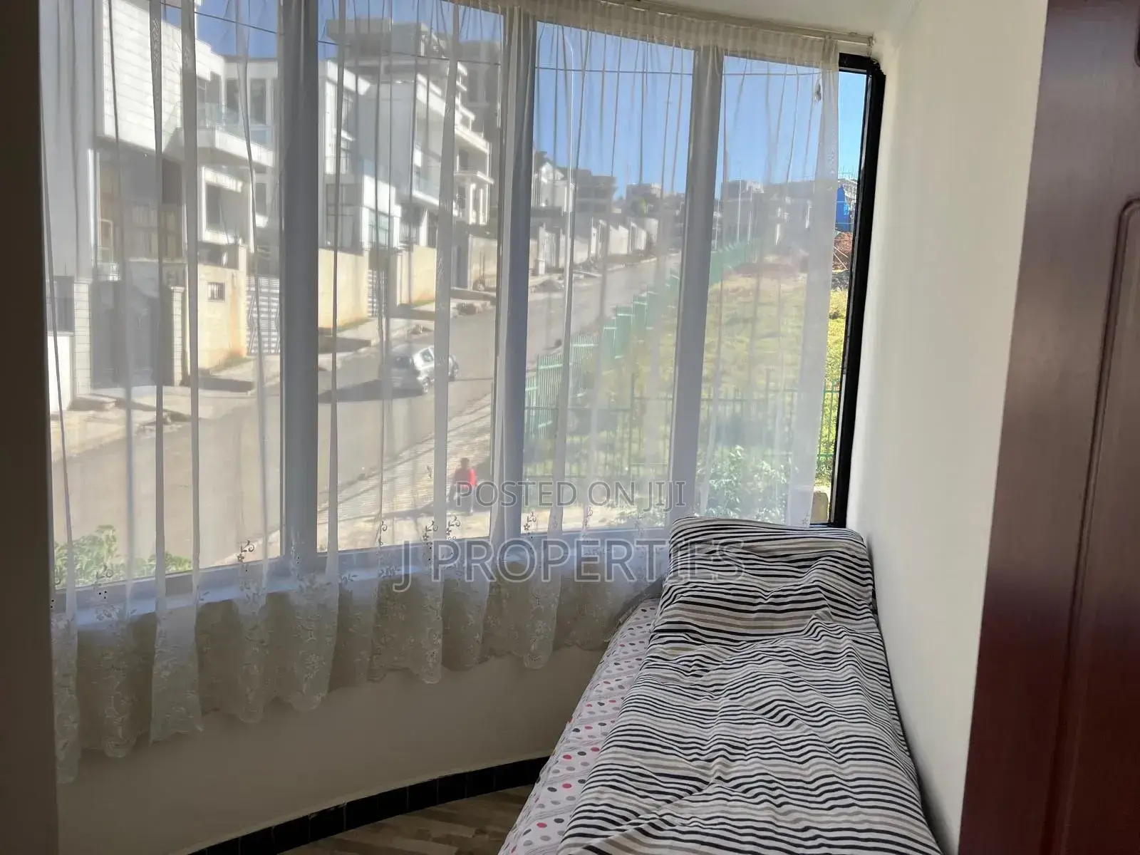 Furnished 3bdrm Apartment in Cmc | የተባበሩት አደባባይ, Yeka for rent