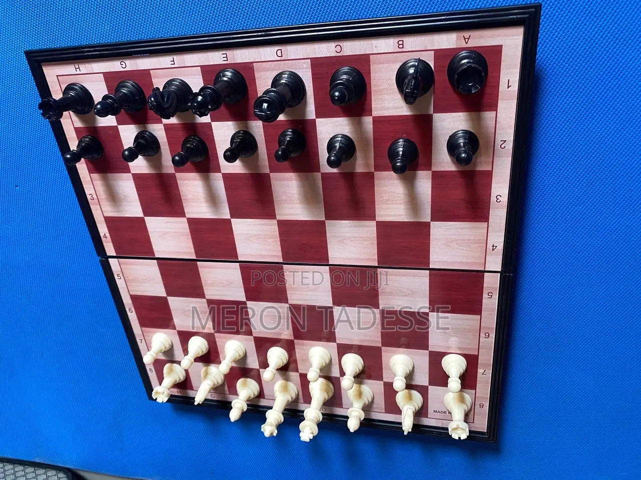 Magnetic Chessboard • Size 33cm X 33cm •ማግኔቲክ ቼዝቦርድ •ታጣፊ