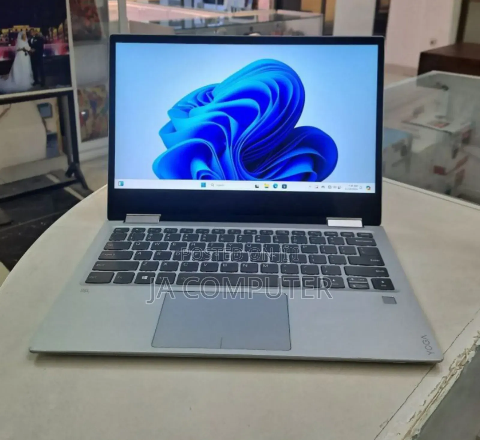 New Laptop Lenovo Yoga 730 8GB Intel Core I5 SSD 512GB