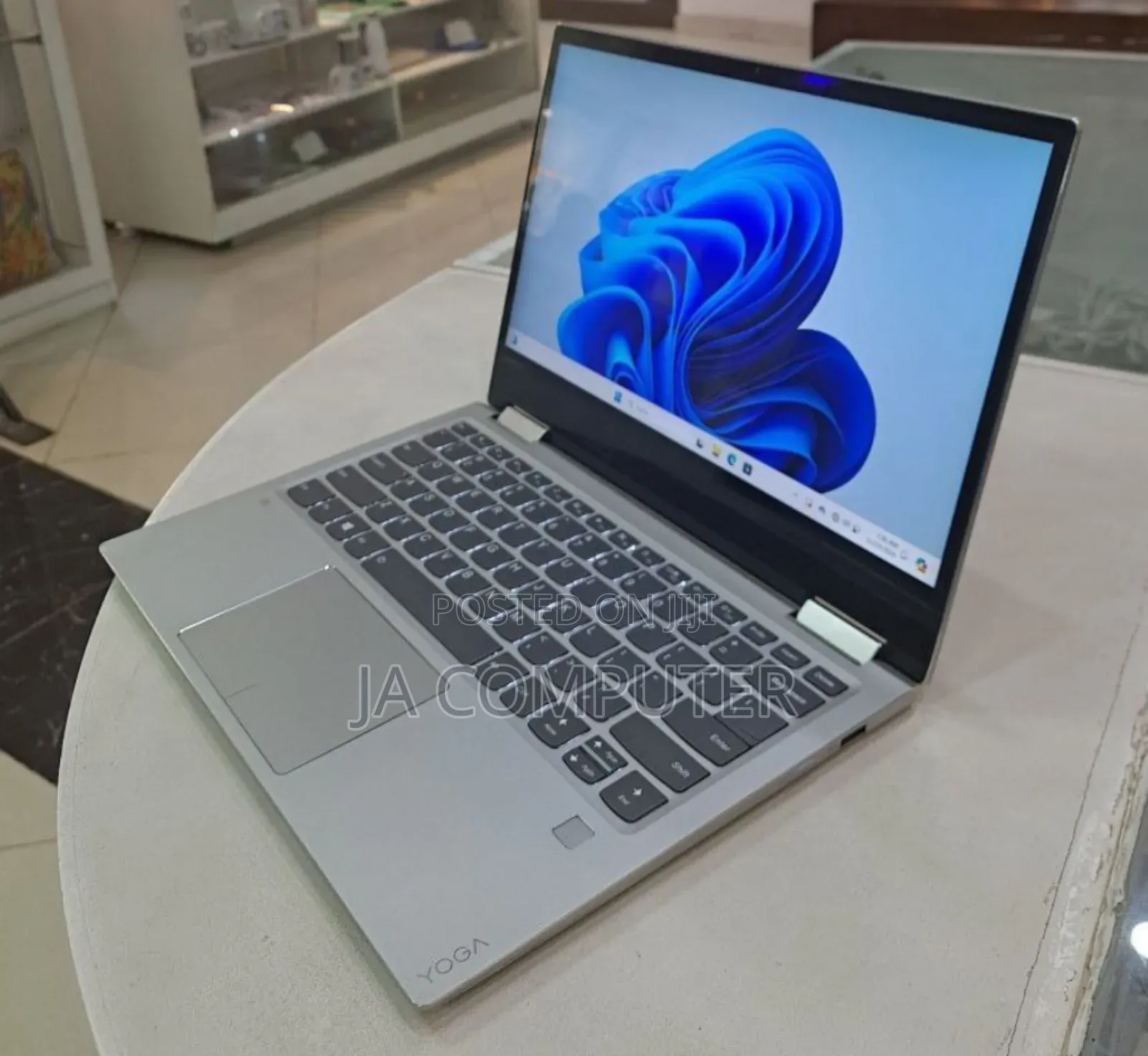 New Laptop Lenovo Yoga 730 8GB Intel Core I5 SSD 512GB