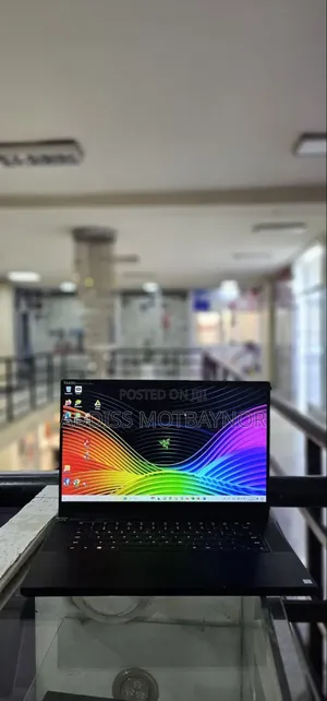 New Laptop HP 15-Ra003nia 16GB Intel Core I7 SSD 512GB