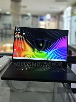 New Laptop HP 15-Ra003nia 16GB Intel Core I7 SSD 512GB