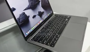 New Laptop Apple MacBook Pro 2017 8GB Intel Core I5 SSD 256GB