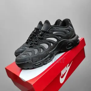 Nike Air Max Plus Drift 'Triple Black' Shoes