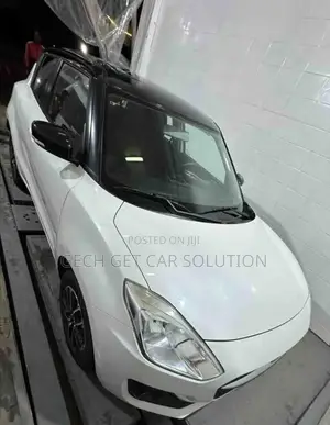 Suzuki Swift 2023 White