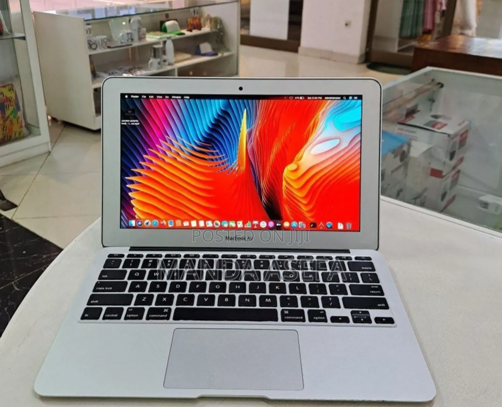 New Laptop Apple MacBook Air 4GB Intel Core I5 SSD 128GB