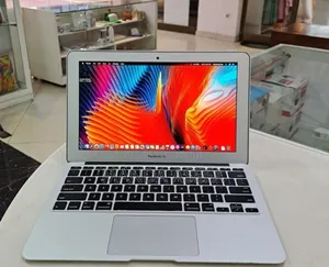New Laptop Apple MacBook Air 4GB Intel Core I5 SSD 128GB