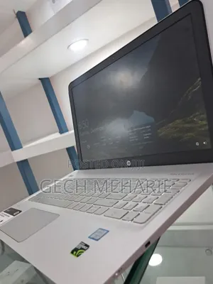 New Laptop HP Envy 13 8GB Intel Core I5 HDD+SSD 128GB