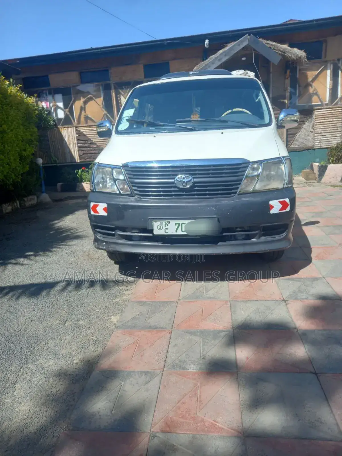 Toyota HiAce 2011 White