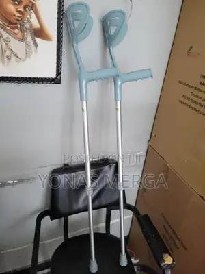 Photo - Stronge Crutches溜crutches長corrosion Resistant Crutches