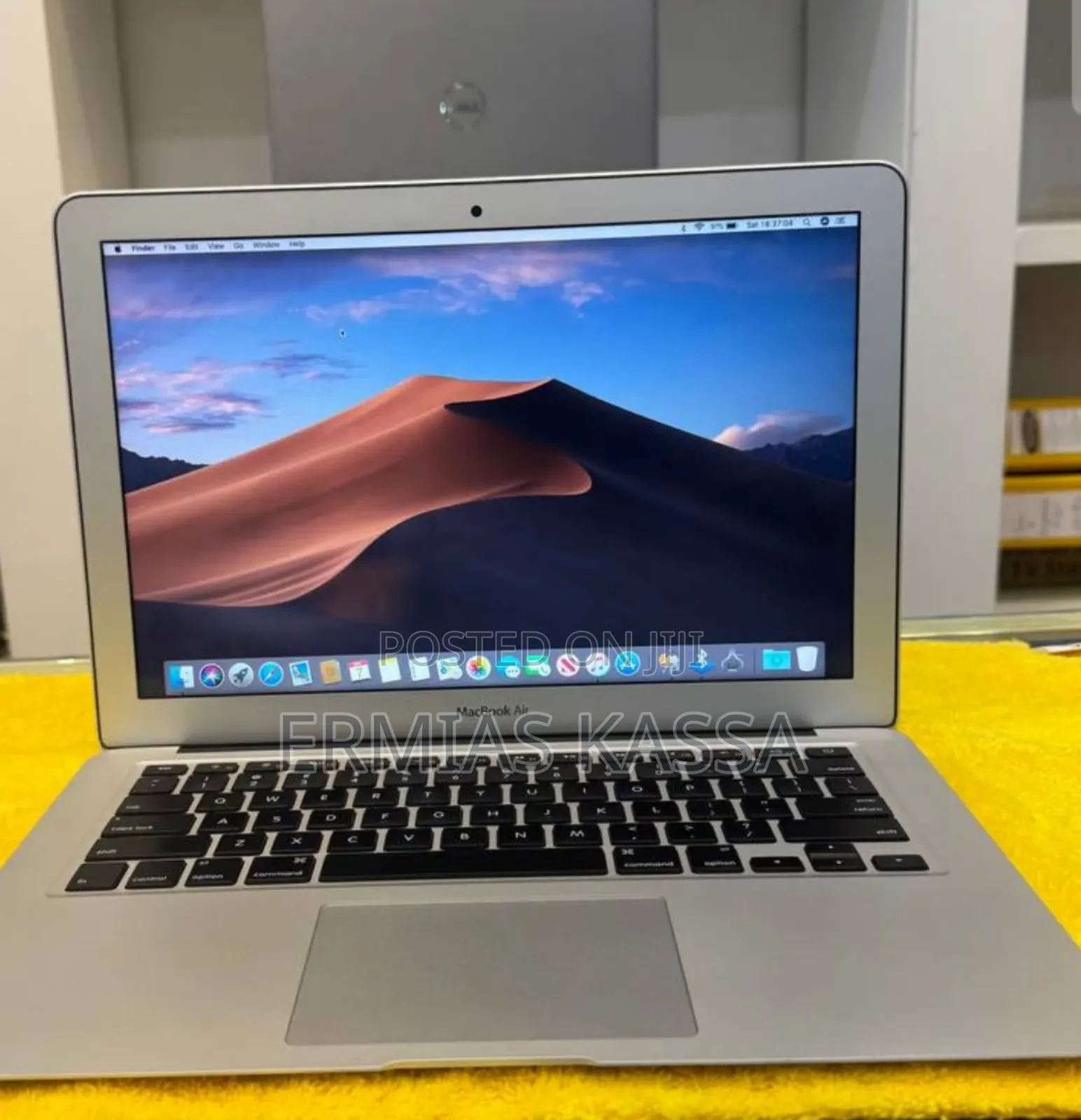 New Laptop Apple MacBook Air 2015 8GB Intel Core I5 SSD 128GB