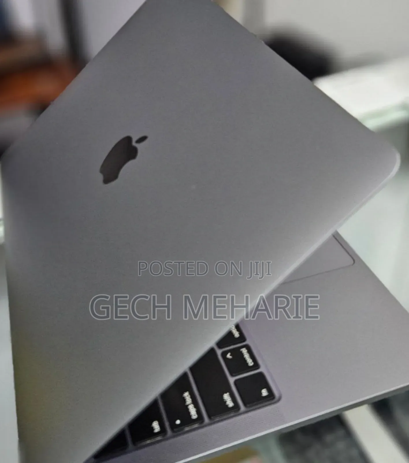 New Laptop Apple MacBook Pro 2017 8GB Intel Core I5 SSD 256GB