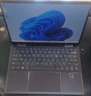 New Laptop HP Spectra 13 16GB Intel Core I7 SSD 2T