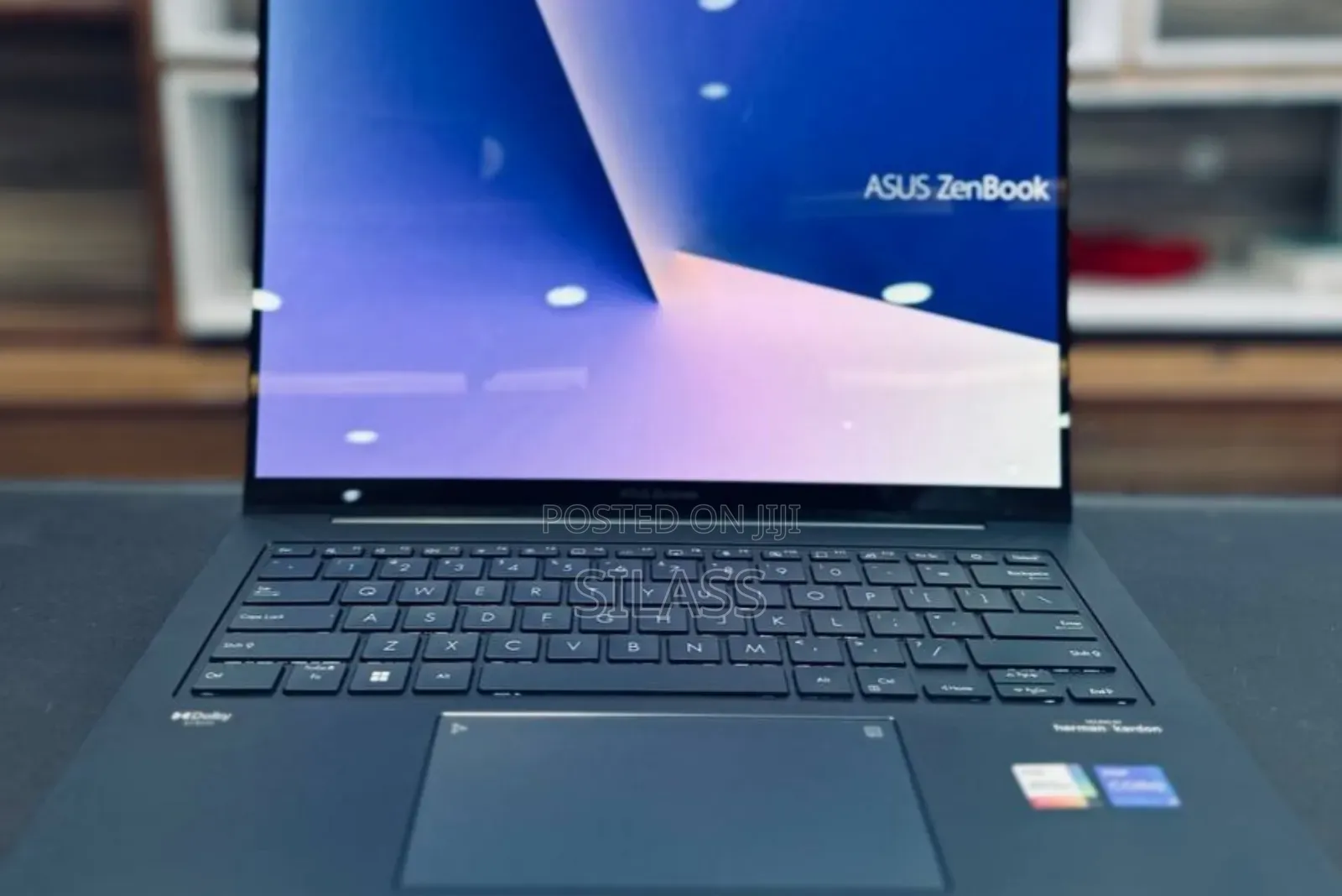 New Laptop Asus ZenBook 3 UX390UA 16GB Intel Core I7 SSD 512GB