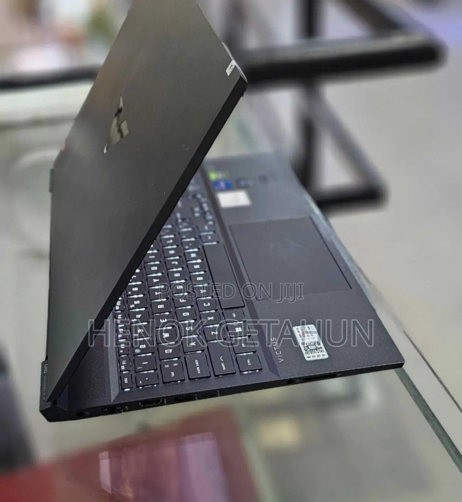 New Laptop HP Envy X360 8GB AMD Ryzen 5 SSD 256GB