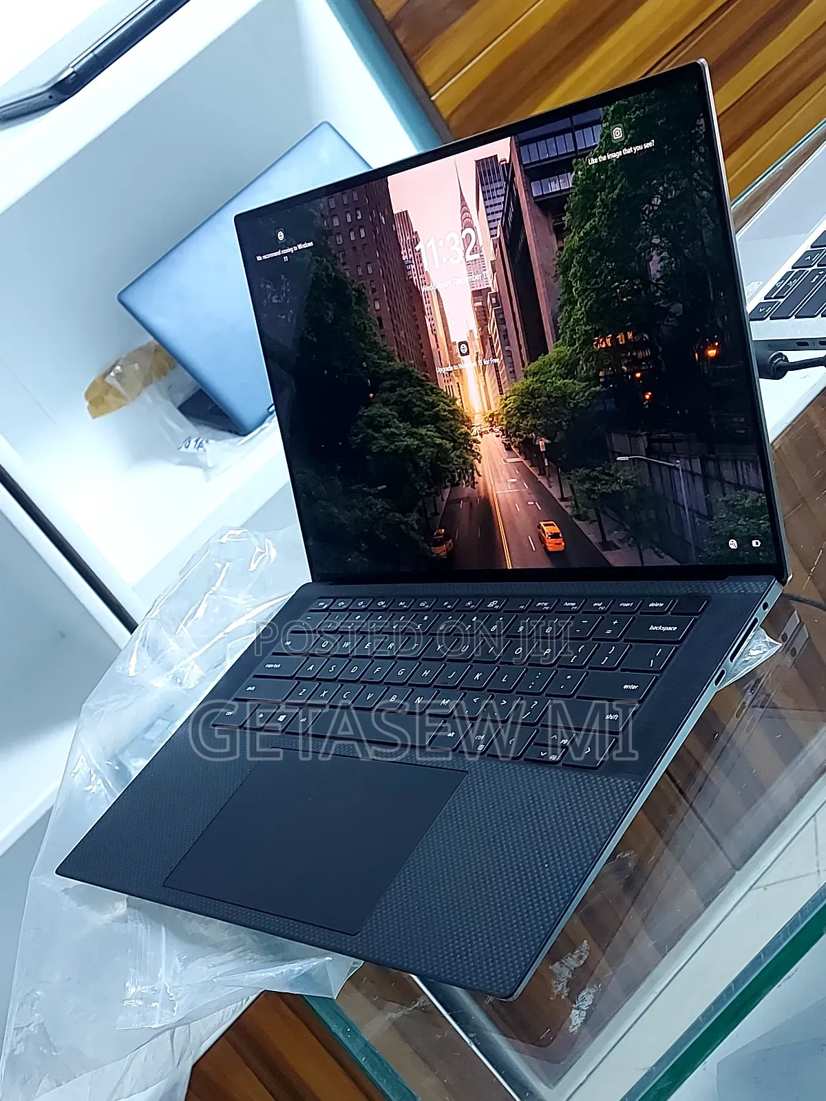 New Laptop Dell Precision 5550 32GB Intel Core I7 SSD 512GB