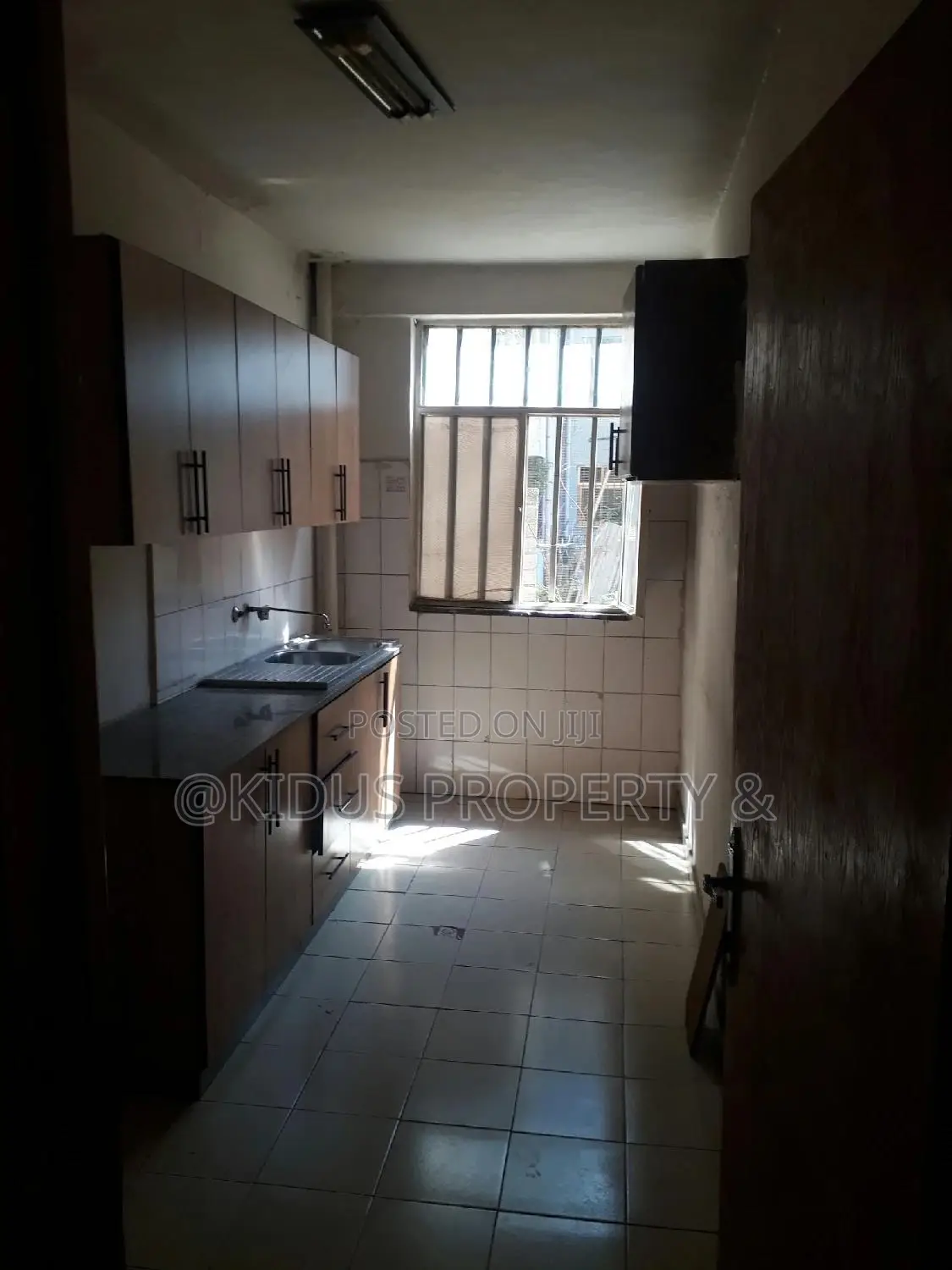 3bdrm Apartment in Around Naswe, Nifas Silk-Lafto for rent