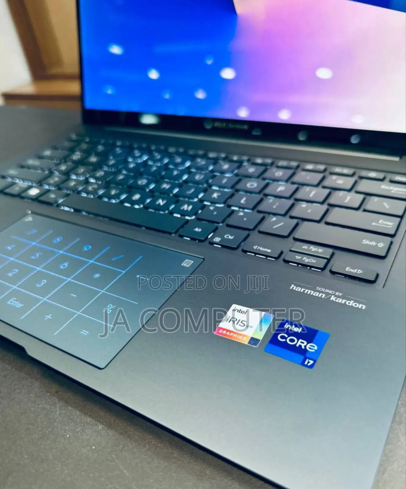 New Laptop Asus ZenBook UX330UA 16GB Intel Core I7 SSD 512GB