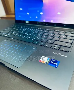 New Laptop Asus ZenBook UX330UA 16GB Intel Core I7 SSD 512GB