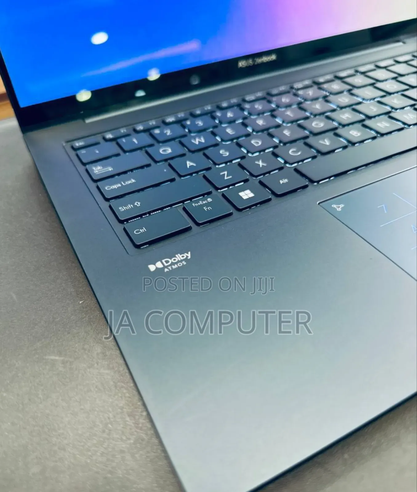 New Laptop Asus ZenBook UX330UA 16GB Intel Core I7 SSD 512GB