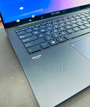 New Laptop Asus ZenBook UX330UA 16GB Intel Core I7 SSD 512GB