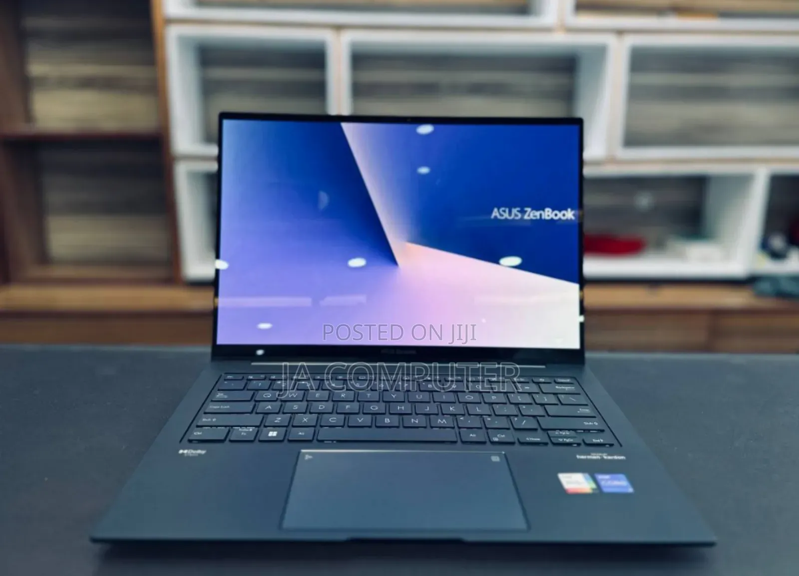 New Laptop Asus ZenBook UX330UA 16GB Intel Core I7 SSD 512GB