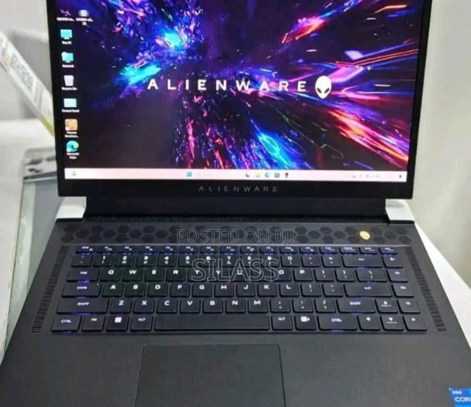 New Laptop Alienware M17x R2 32GB Intel Core I7 SSD 1T
