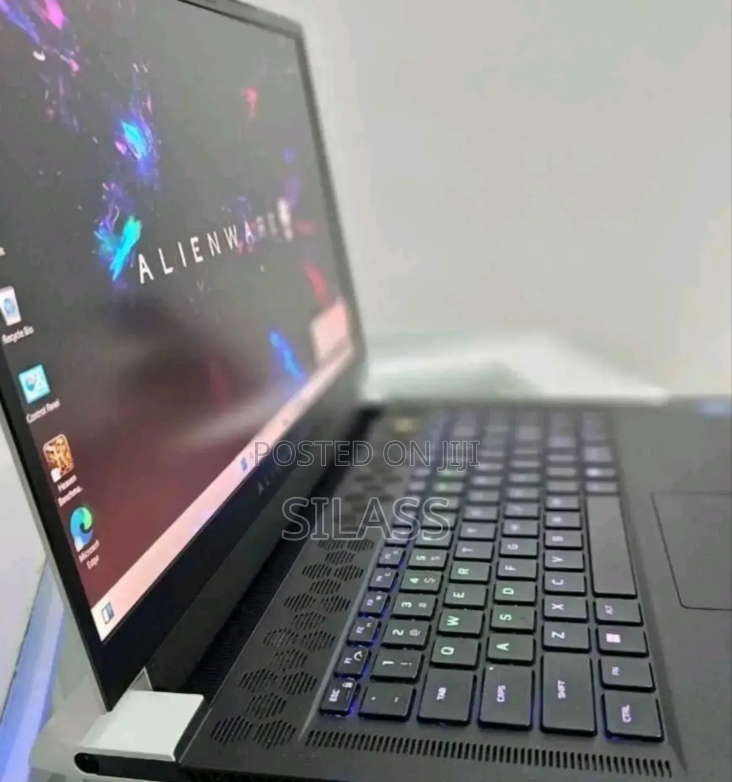 New Laptop Alienware M17x R2 32GB Intel Core I7 SSD 1T
