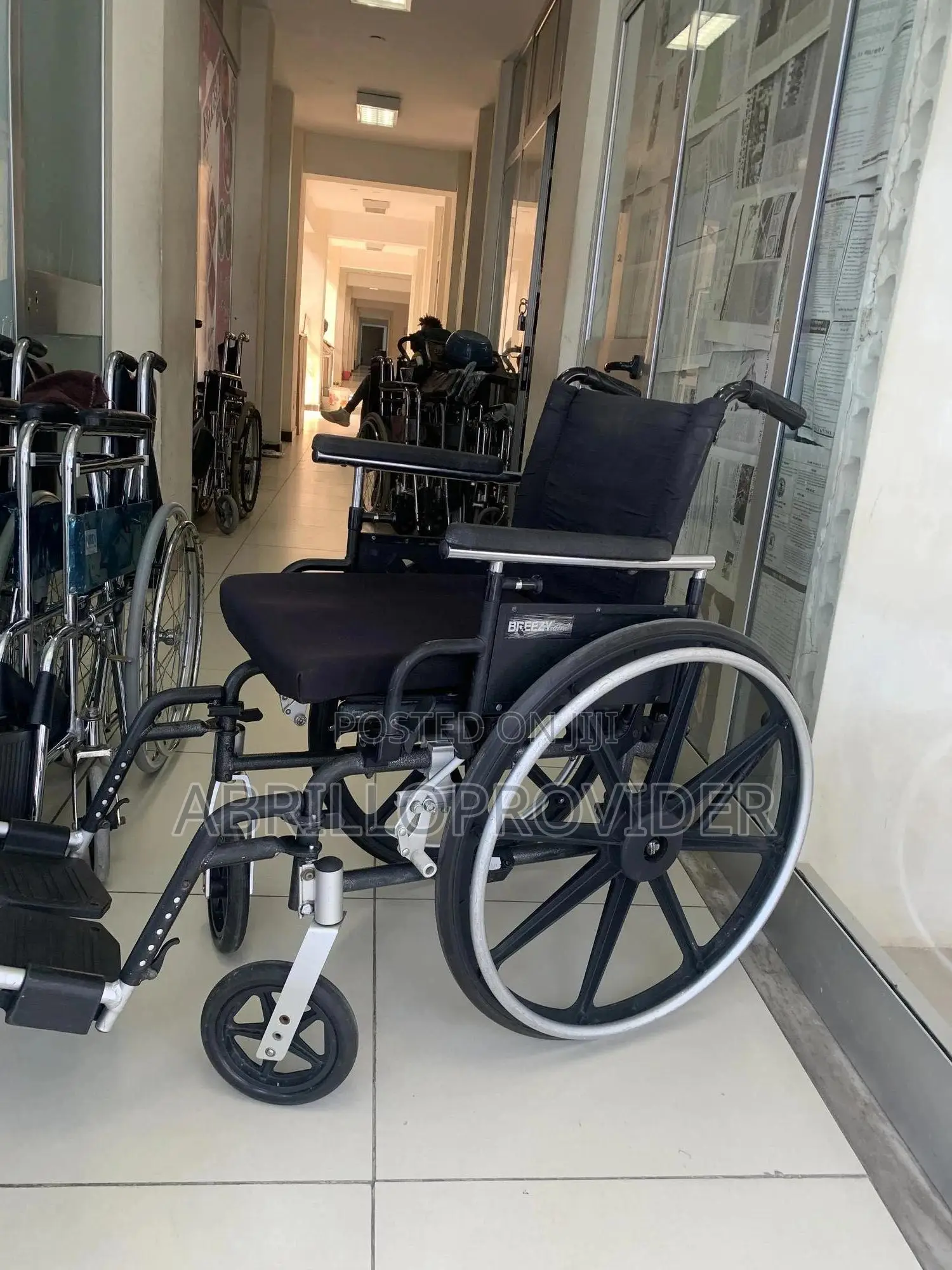 Breezy Wheelchair1wheelchair9wheelchair1wheelchair5fold