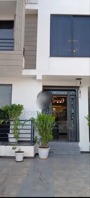 Furnished 8bdrm House in Cmc Compound, Bole for sale