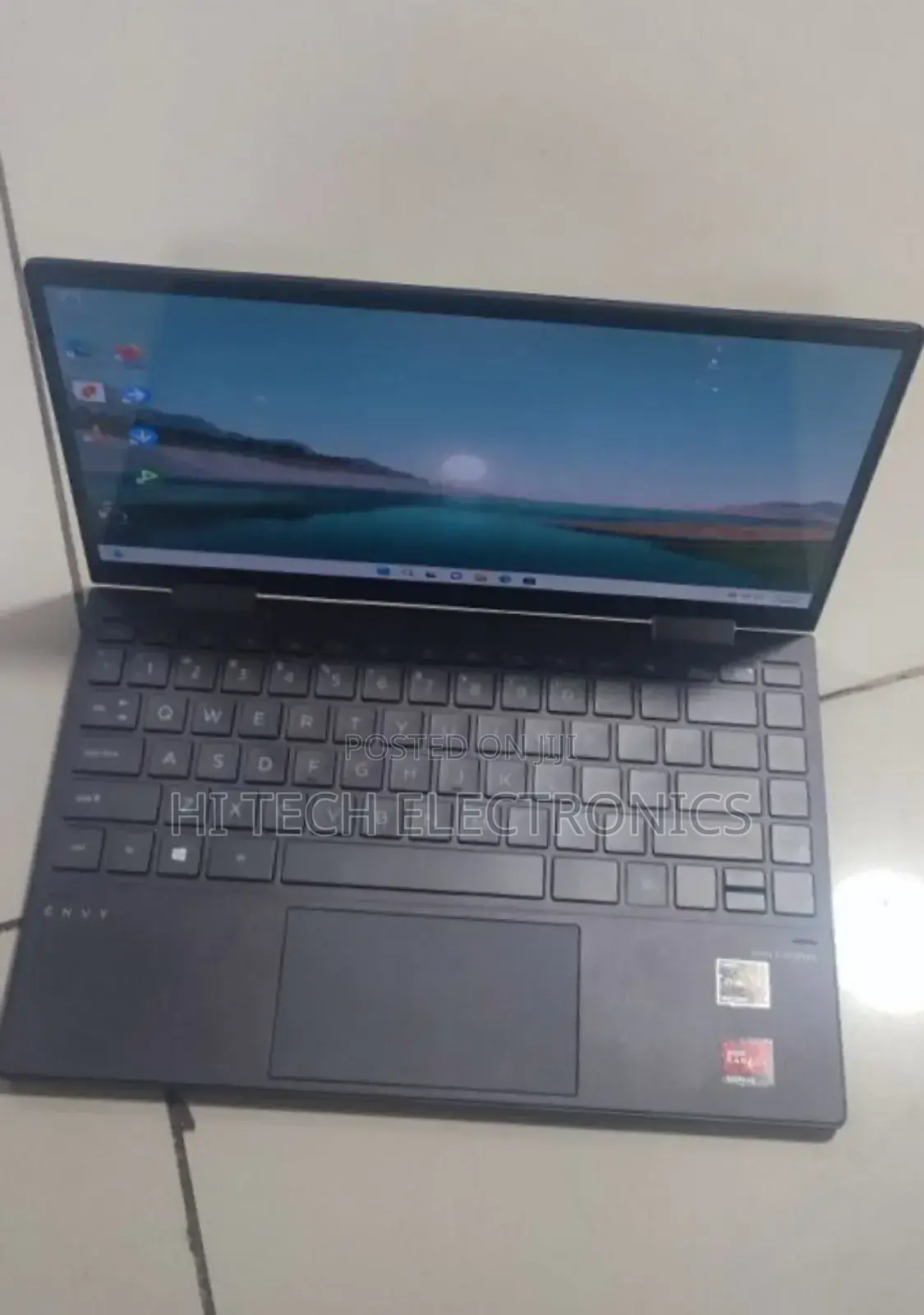 New Laptop HP Envy 4 8GB AMD Ryzen 5 SSD 256GB