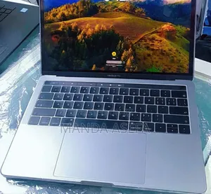 New Laptop Apple MacBook Pro 2018 8GB Intel Core i5 SSD 256GB
