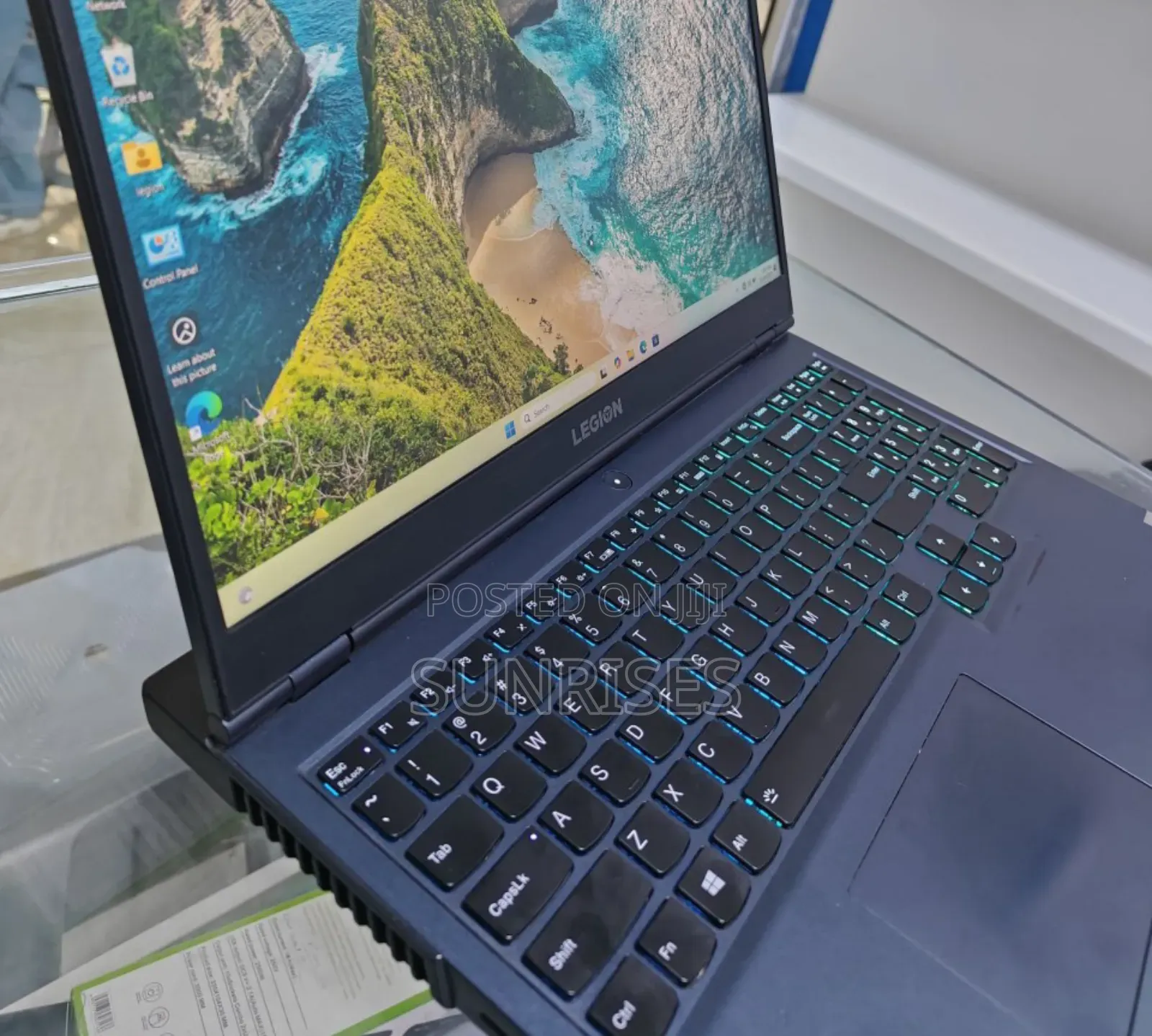 New Laptop Lenovo Legion 5 16GB AMD Ryzen 7 SSD 512GB