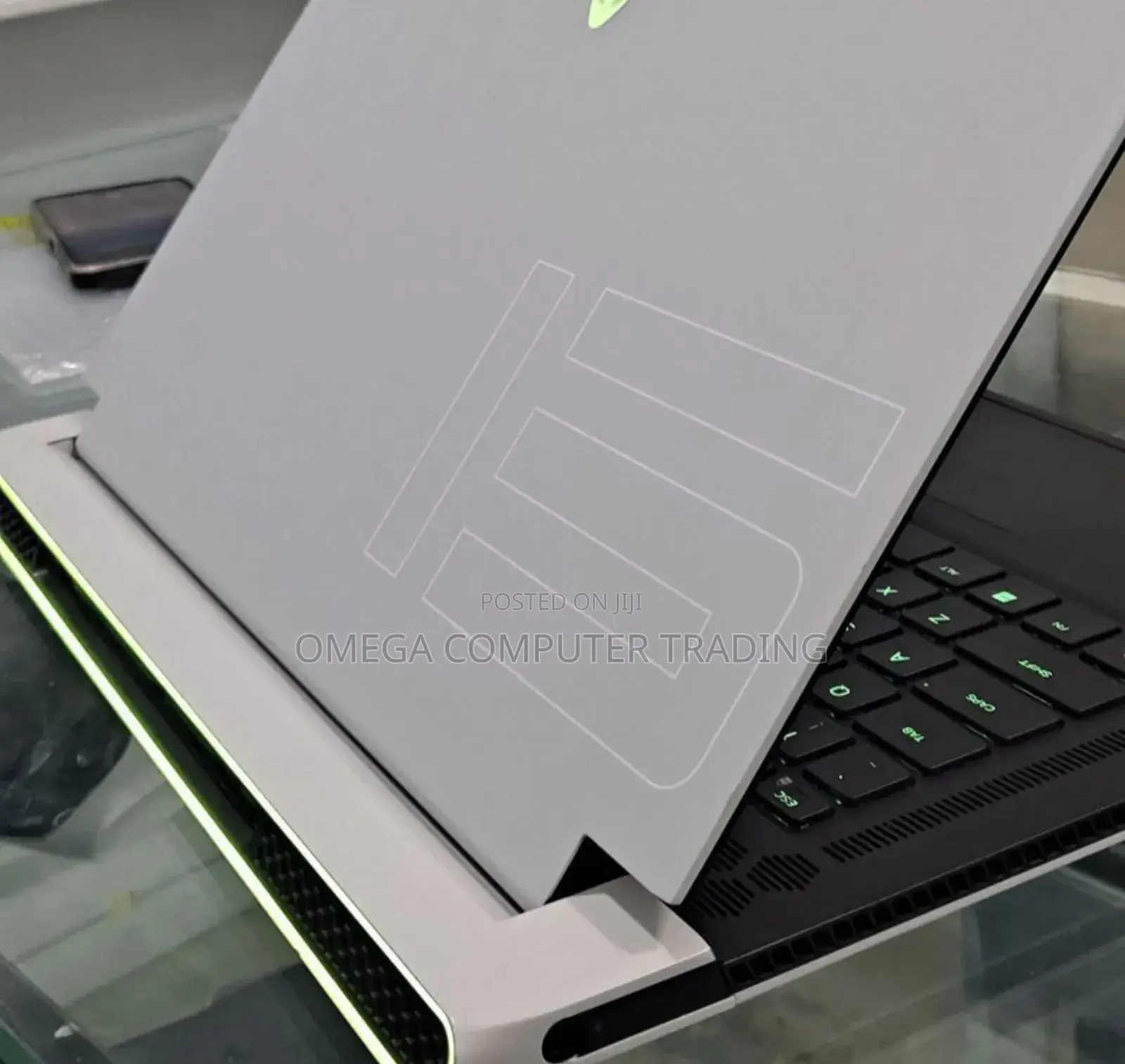 New Laptop Alienware Area-51m 16GB Intel Core i7 SSD 1T