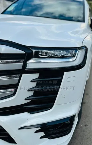 Toyota Land Cruiser 2023 White