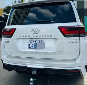 Toyota Land Cruiser 2023 White