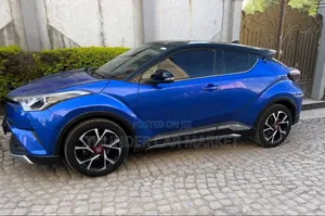Toyota C-HR 2020 Blue