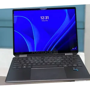 Photo - New Laptop HP Spectra 13 16GB Intel Core I7 SSD 1T