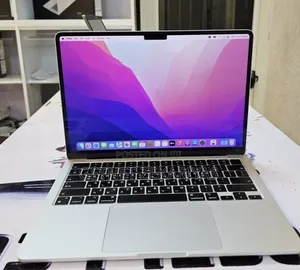 New Laptop Apple MacBook Air 2022 M2 8GB Apple M2 SSD 256GB