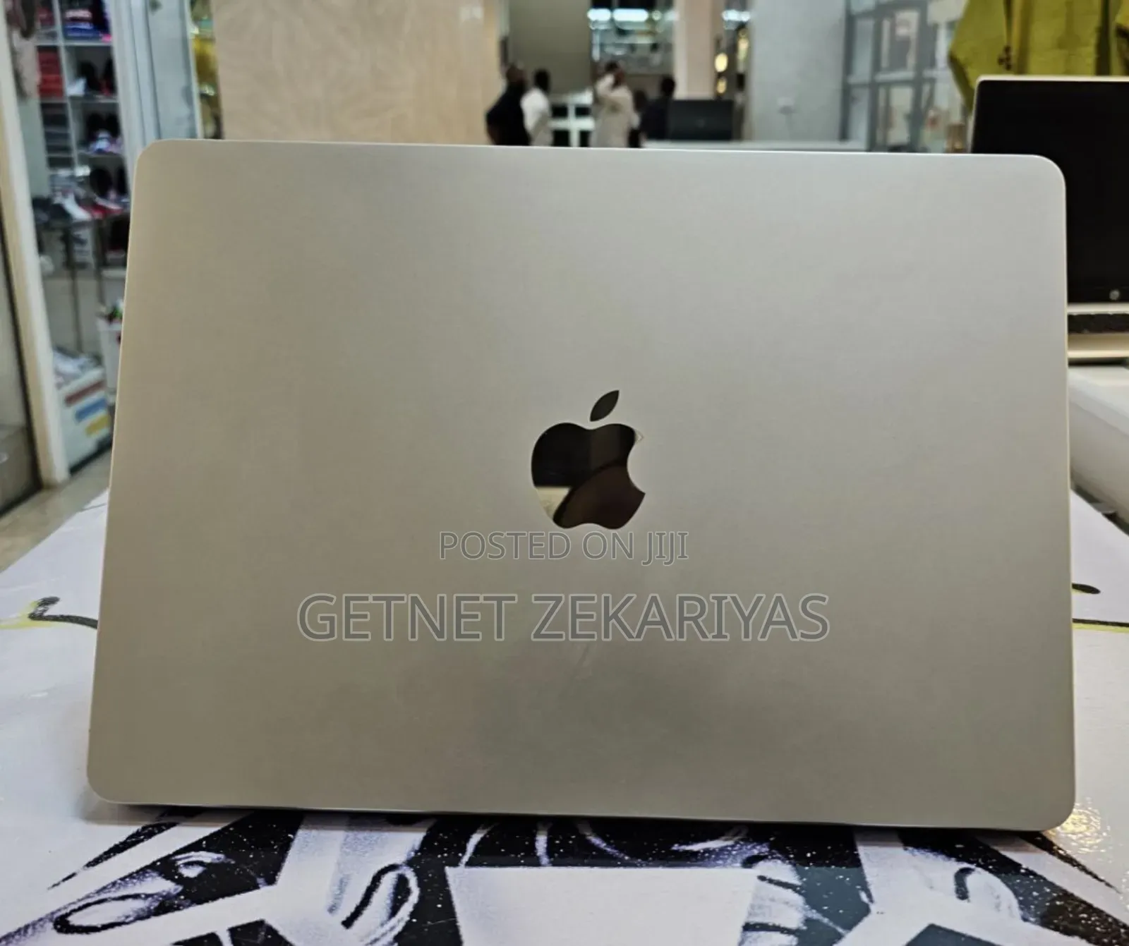 New Laptop Apple MacBook Air 2022 M2 8GB Apple M2 SSD 256GB